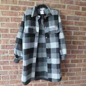 Lucca Black Grey White Buffalo Plaid Button Up Shacket | NWT | Medium